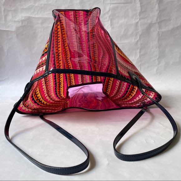 Vera Bradley Beach Tote - Picture 9 of 12